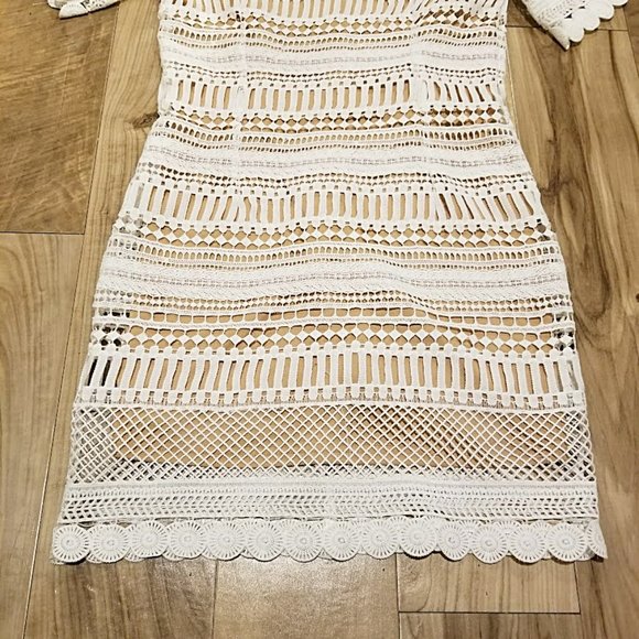 New Blu Pepper Lace Cold Shoulder Mini Dress Size Medium Womens White Nude Lined - Picture 12 of 16